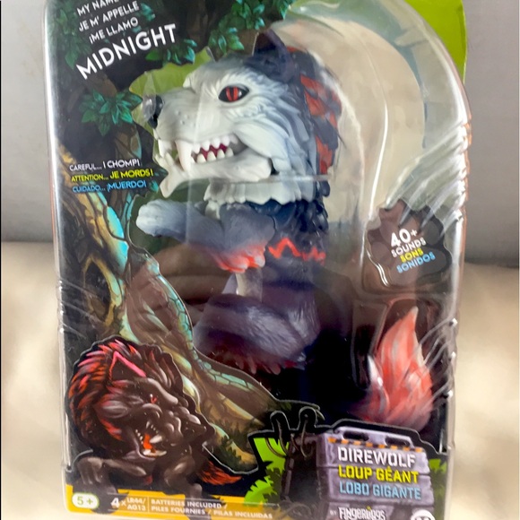 Direwolf by Fingerlings - Picture 1 of 2